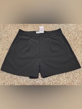 Edited by Remi Bader High Waist Black Trouser Shorts Womens Size 6